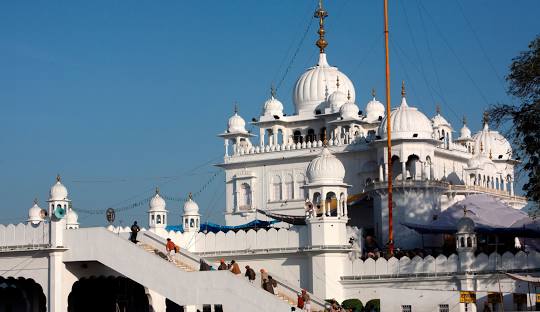 Gurudwara Anandpur Sahib — view 3